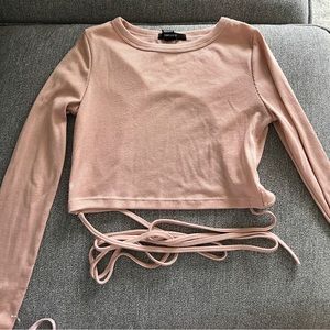 Open-back long sleeve tie cropped top